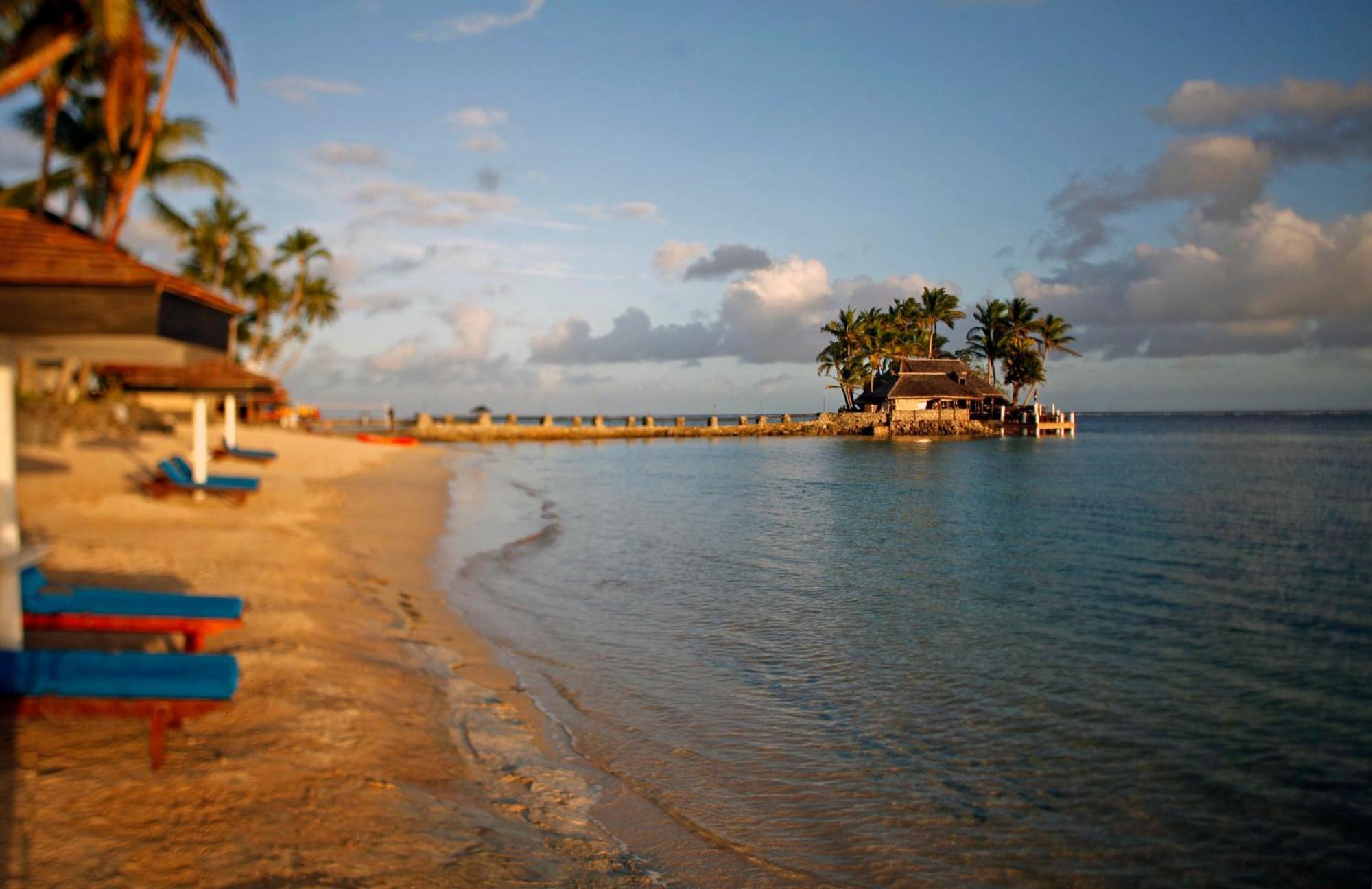 Hotel The Warwick Fiji Korolevu  Exterior foto Sunset at the beach