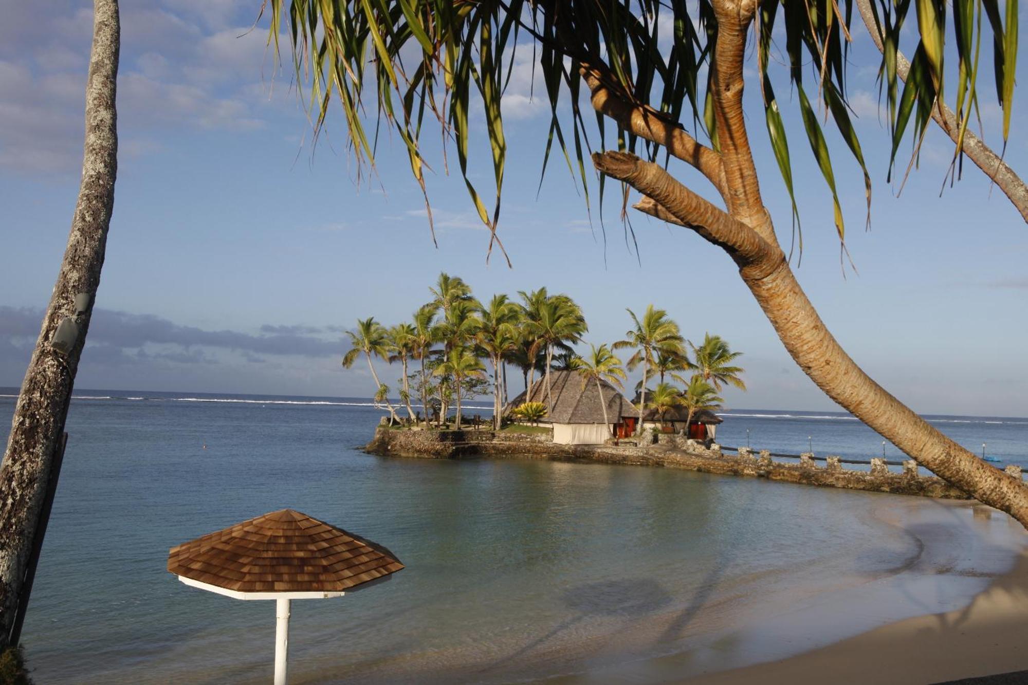 Hotel The Warwick Fiji Korolevu  Exterior foto A view of the beach at the resort
